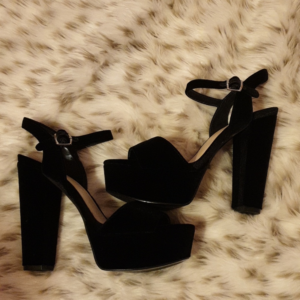 Black Velvet platform Heels
